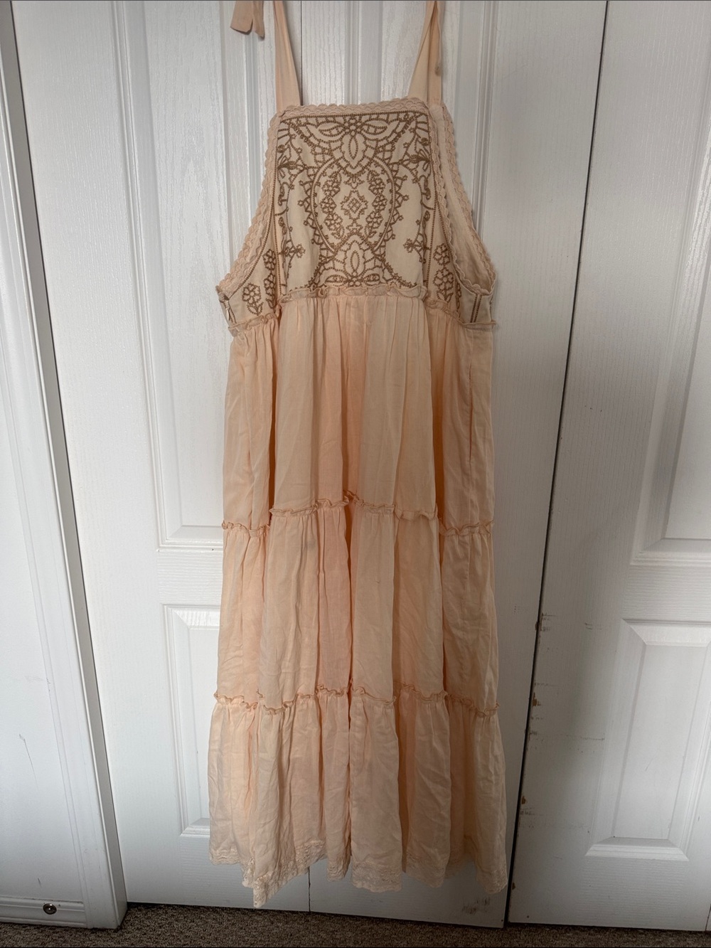 In Loom Peach Cream 100% Cotton Embroidered Tiered Maxi Dress Size L Tie Shoulde - Picture 7 of 8